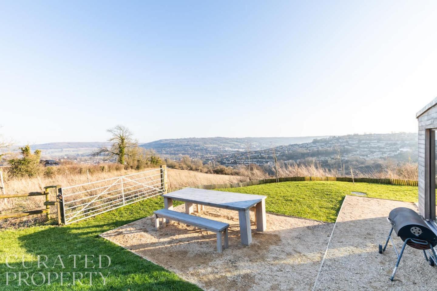 Stunning 5 Bedroom New Build With Amazing Views! Bath Exteriör bild