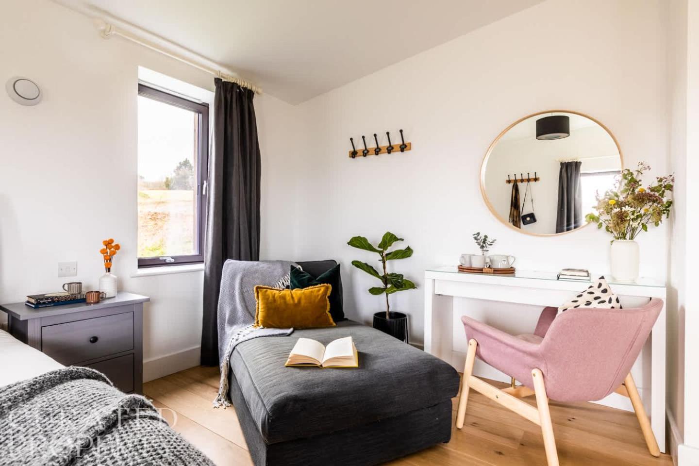 Stunning 5 Bedroom New Build With Amazing Views! Bath Exteriör bild